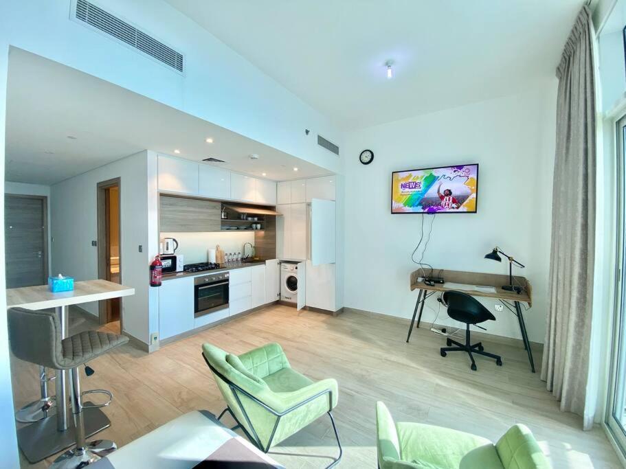 Beautiful In Marina Apartment Dubai