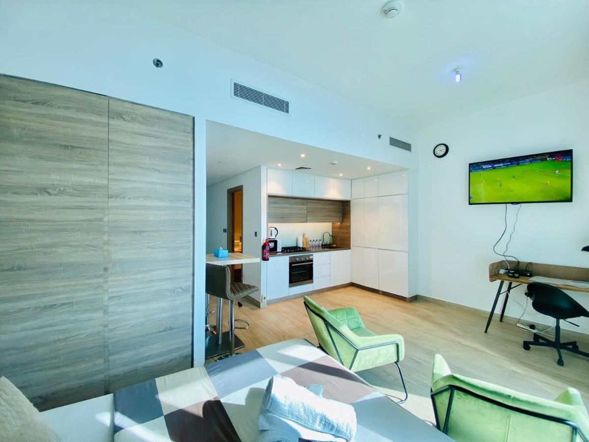 Beautiful In Marina Apartment *